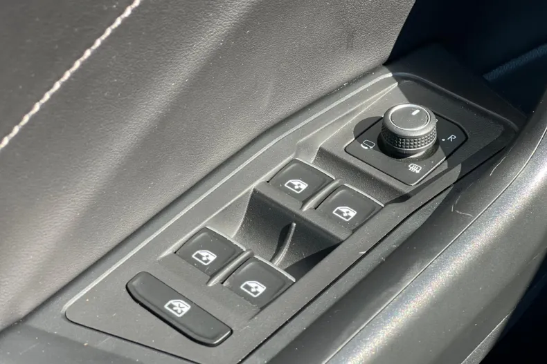 Volkswagen T-Roc din 2023 cu 29.000 km - oferta VOL104613 - foto 10