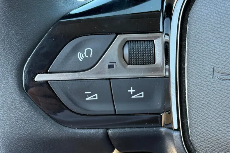 Peugeot 2008 din 2022 cu 17.146 km - oferta PEU104625 - foto 15