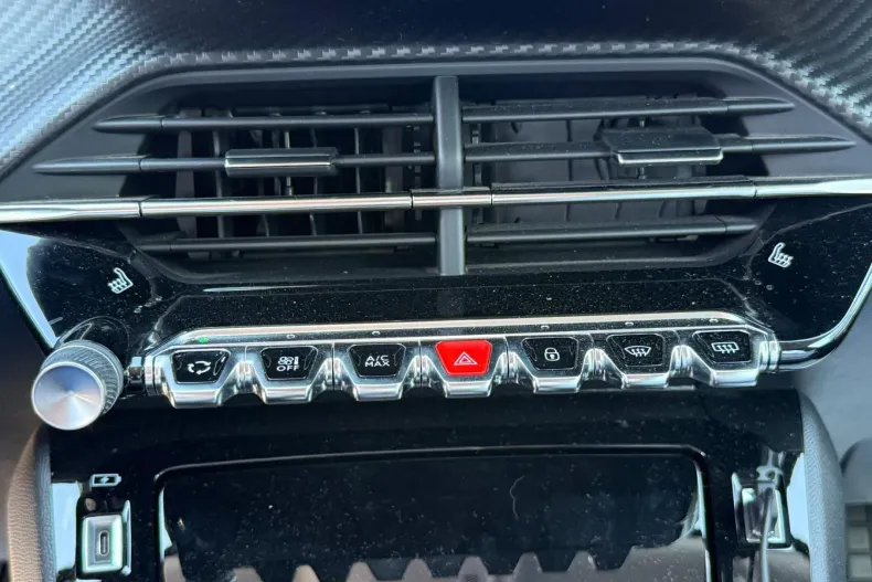 Peugeot 2008 din 2022 cu 17.146 km - oferta PEU104625 - foto 19