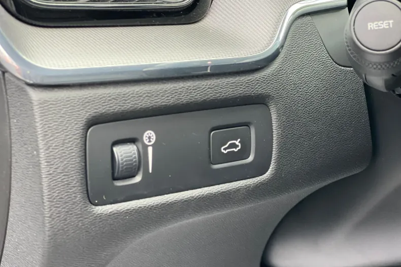 Volvo XC60 din 2020 cu 142.000 km - oferta VOL104638 - foto 10