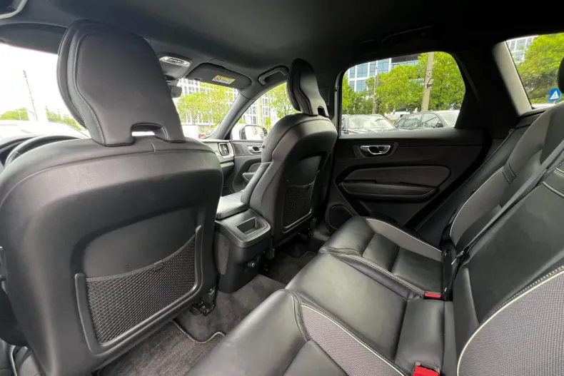 Volvo XC60 din 2020 cu 142.000 km - oferta VOL104638 - foto 14