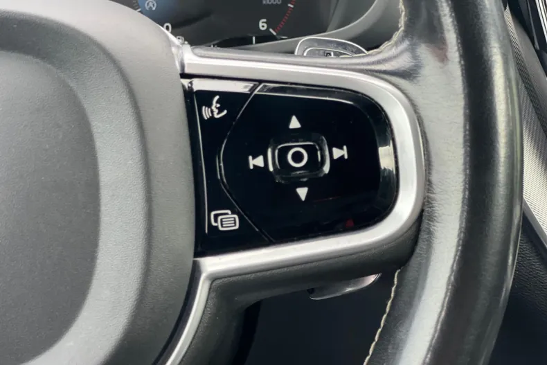 Volvo XC60 din 2020 cu 142.000 km - oferta VOL104638 - foto 20