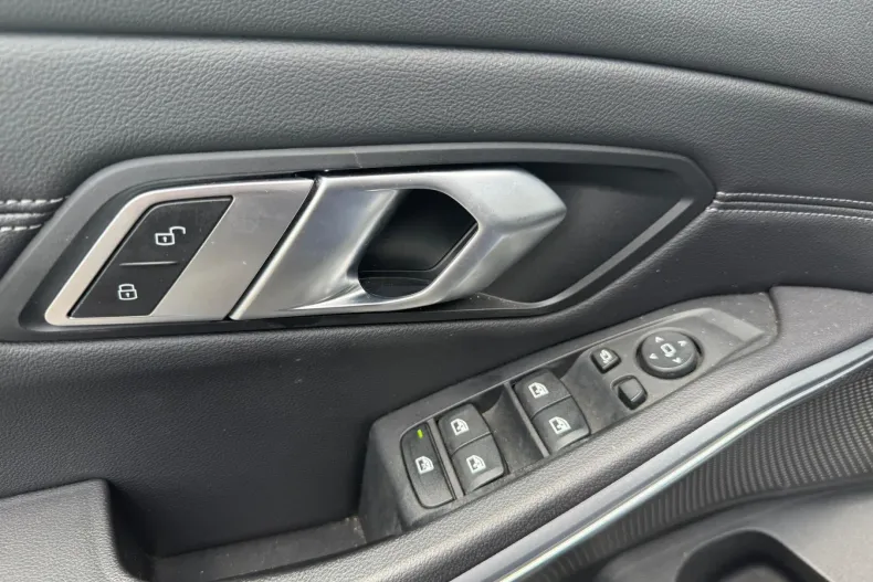 BMW Seria 3 din 2022 cu 135.935 km - oferta BMW104647 - foto 31