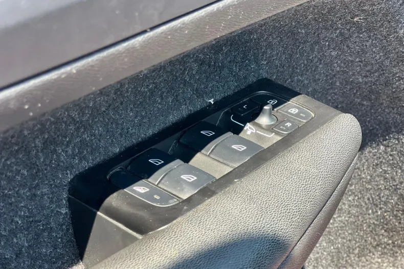 Volvo XC40 din 2021 cu 94.000 km - oferta VOL104657 - foto 15