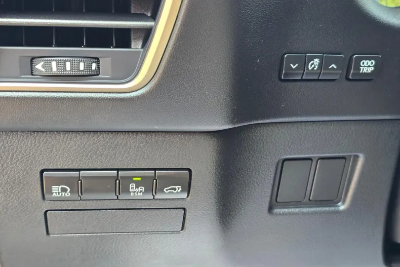 Lexus Seria NX din 2020 cu 75.949 km - oferta LEX104671 - foto 11