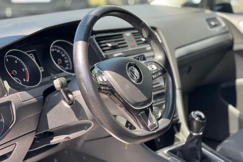 Volkswagen Golf din 2019 cu 143.257 km - oferta VOL104675 - foto 5