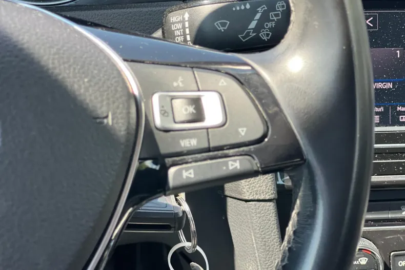 Volkswagen Golf din 2019 cu 143.257 km - oferta VOL104675 - foto 9