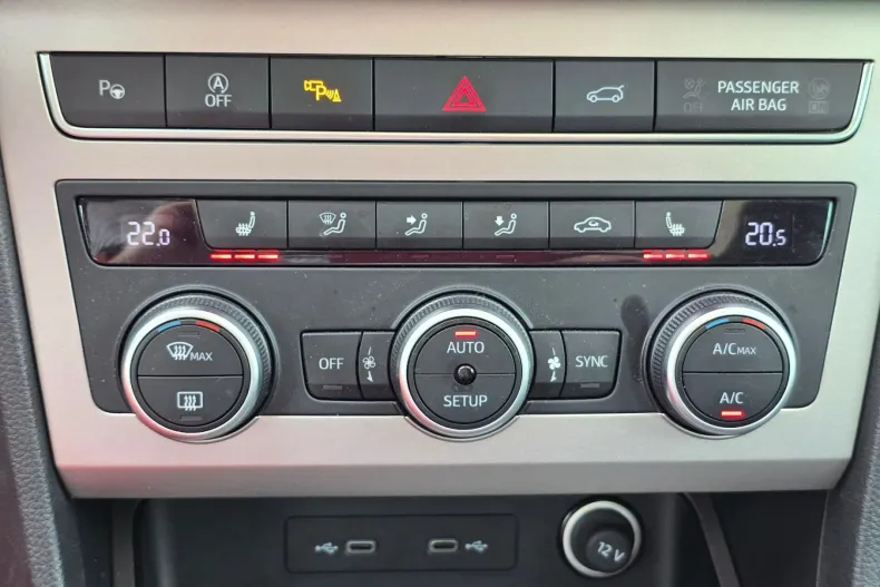 Seat Ateca din 2023 cu 54.000 km - oferta SEA104679 - foto 28