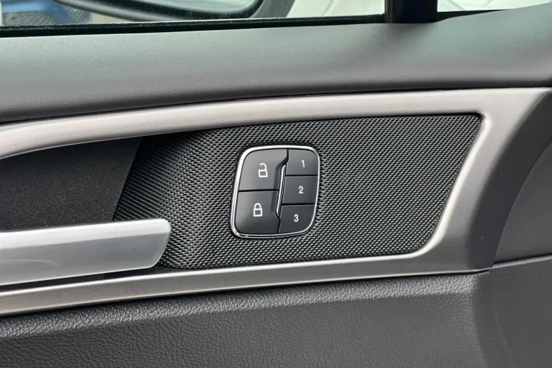 Ford Mondeo din 2021 cu 121.000 km - oferta FOR104682 - foto 21