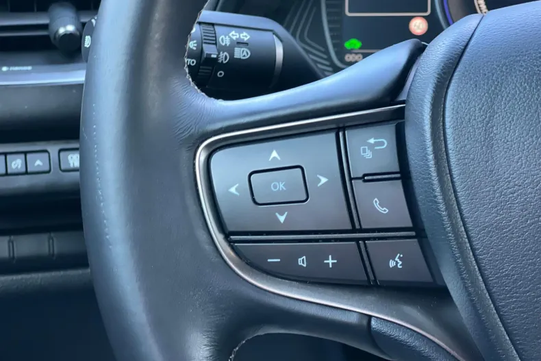 Lexus UX din 2020 cu 44.000 km - oferta LEX104690 - foto 17