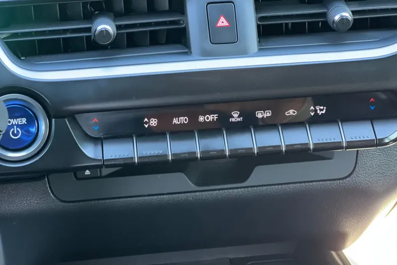 Lexus UX din 2020 cu 44.000 km - oferta LEX104690 - foto 18