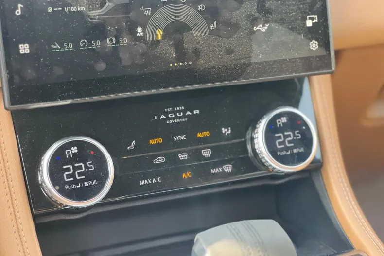 Jaguar F-Pace din 2023 cu 75.132 km - oferta JAG104695 - foto 18