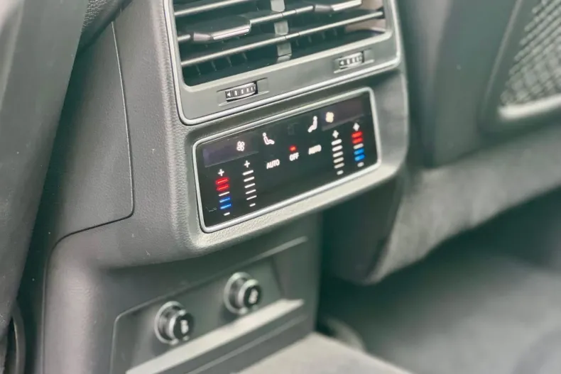 Audi Q8 din 2019 cu 132.582 km - oferta AUD104696 - foto 11