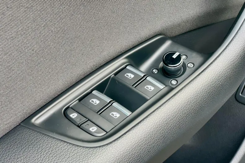 Audi Q8 din 2019 cu 132.582 km - oferta AUD104696 - foto 28