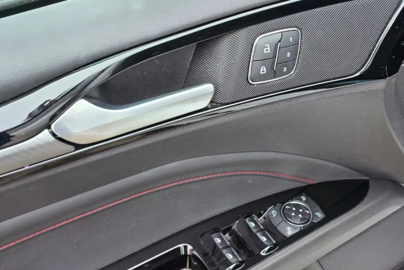 Ford Mondeo din 2020 cu 68.170 km - oferta FOR104699 - foto 7