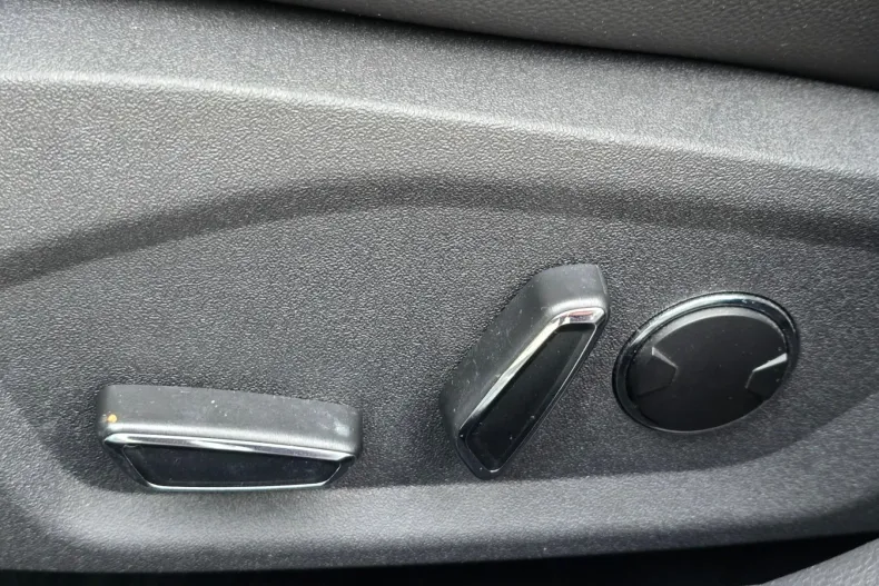 Ford Mondeo din 2020 cu 68.170 km - oferta FOR104699 - foto 8