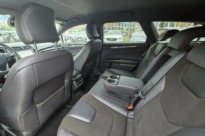 Ford Mondeo din 2020 cu 68.170 km - oferta FOR104699 - foto 26