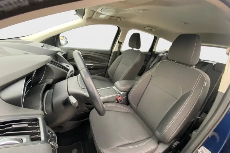 Ford Kuga din 2019 cu 89.033 km - oferta FOR104704 - foto 5