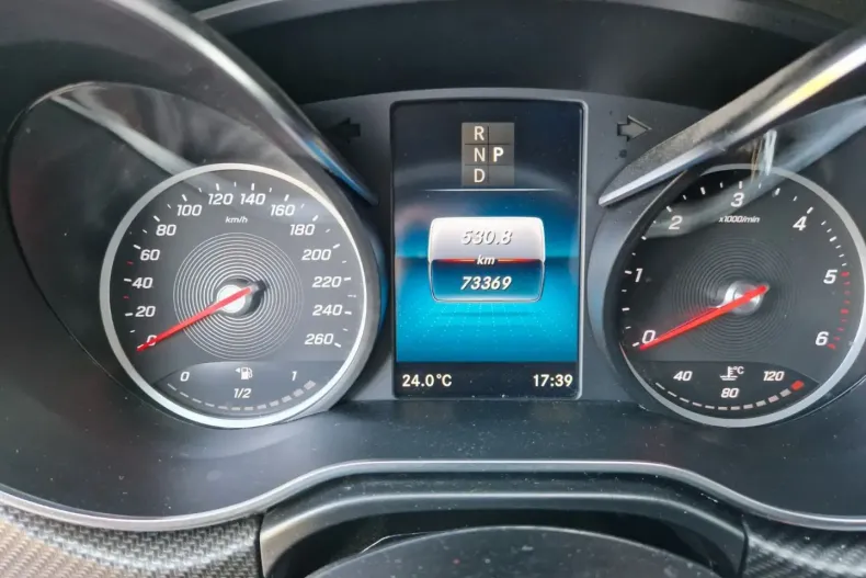 Mercedes-Benz V 250 din 2021 cu 73.369 km - oferta MER104751 - foto 16