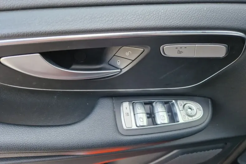 Mercedes-Benz V 250 din 2021 cu 73.369 km - oferta MER104751 - foto 26