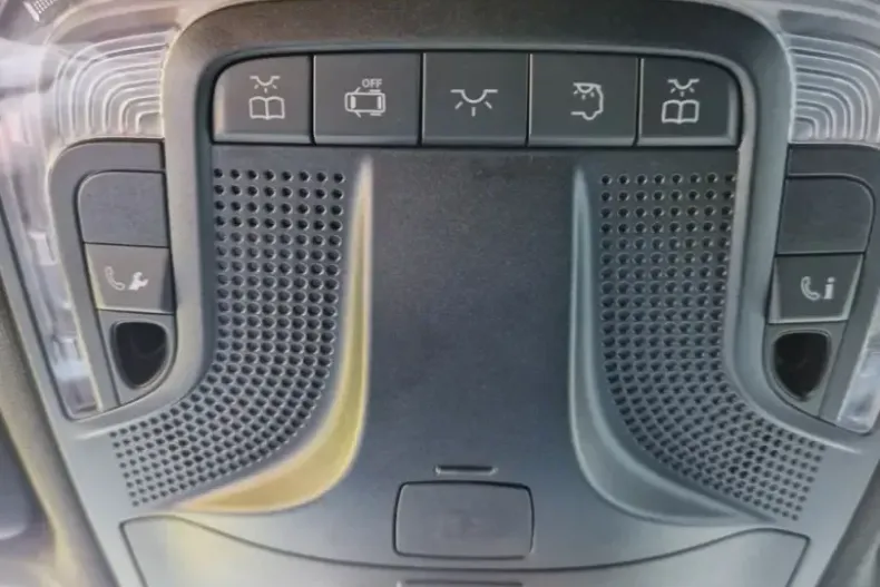 Mercedes-Benz V 250 din 2021 cu 73.369 km - oferta MER104751 - foto 30