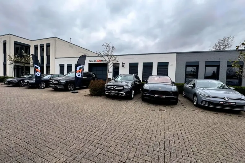 Mercedes-Benz GLC 200 din 2025 cu 11.200 km - oferta MER104771 - foto 21