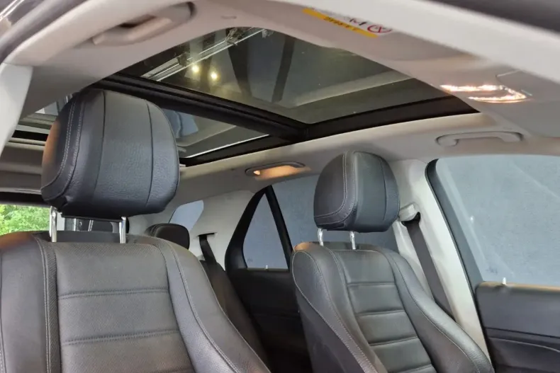 Mercedes-Benz GLE 400 din 2020 cu 96.000 km - oferta MER104772 - foto 24