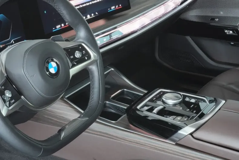 BMW 740 din 2023 cu 33.946 km - oferta BMW104797 - foto 11