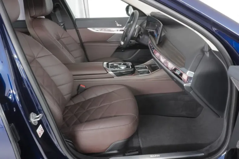 BMW 740 din 2023 cu 33.946 km - oferta BMW104797 - foto 13