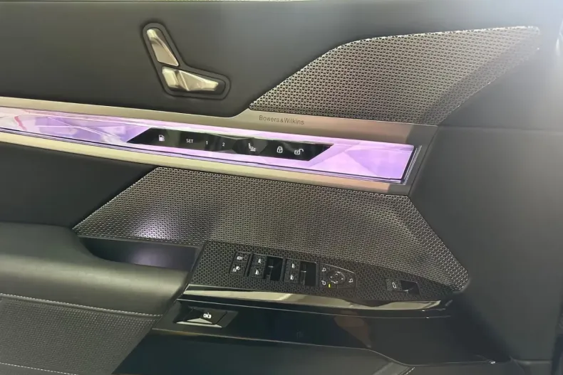 BMW 750 din 2023 cu 38.200 km - oferta BMW104801 - foto 8