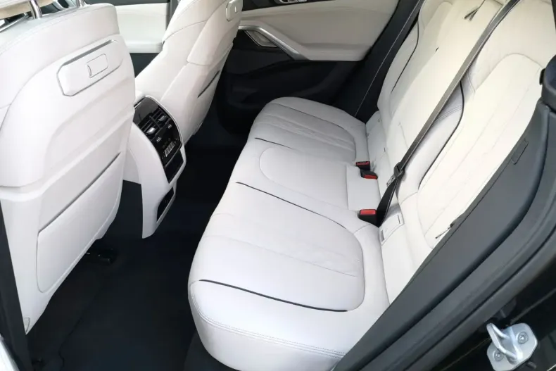 BMW X6 din 2024 cu 48.000 km - oferta BMW104808 - foto 13