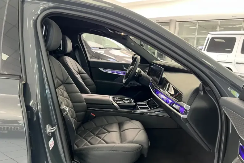 BMW 740 din 2024 cu 22.100 km - oferta BMW104812 - foto 4