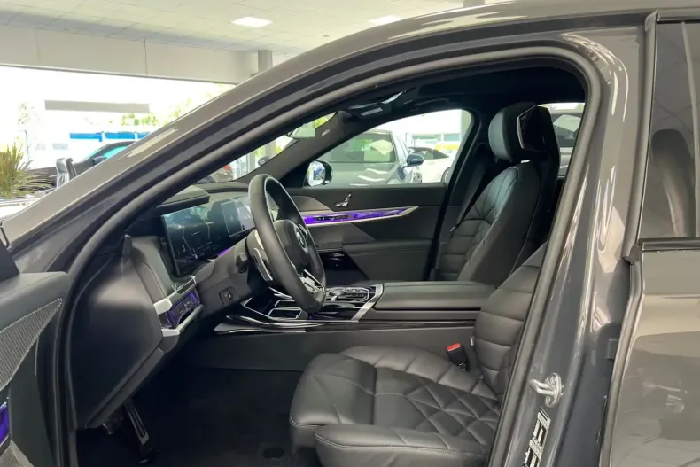 BMW 740 din 2024 cu 22.100 km - oferta BMW104812 - foto 10