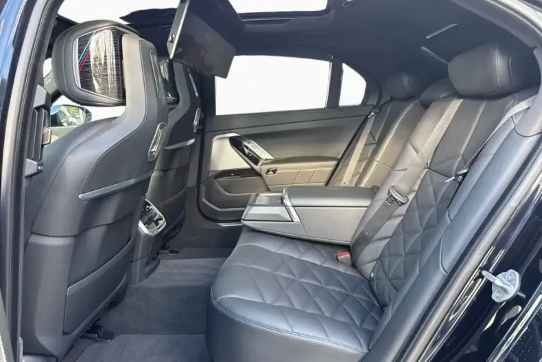 BMW 740 din 2024 cu 21.297 km - oferta BMW104816 - foto 7