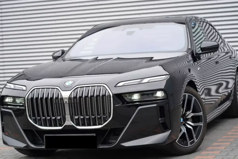 BMW 740 din 2024 cu 28.500 km - oferta BMW104821 - foto 1