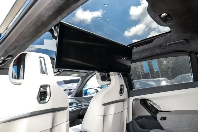 BMW 740 din 2023 cu 68.250 km - oferta BMW104823 - foto 3