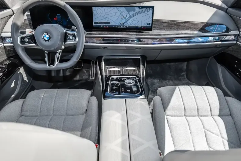 BMW 740 din 2023 cu 68.250 km - oferta BMW104823 - foto 4