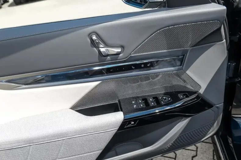 BMW 740 din 2023 cu 68.250 km - oferta BMW104823 - foto 9