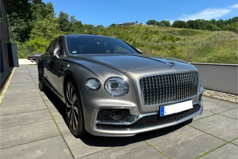 Bentley Flying Spur din 2021 cu 39.000 km - oferta BEN104825 - foto 1
