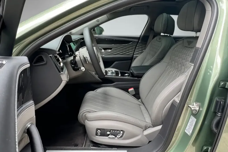 Bentley Flying Spur din 2022 cu 9.900 km - oferta BEN104826 - foto 6