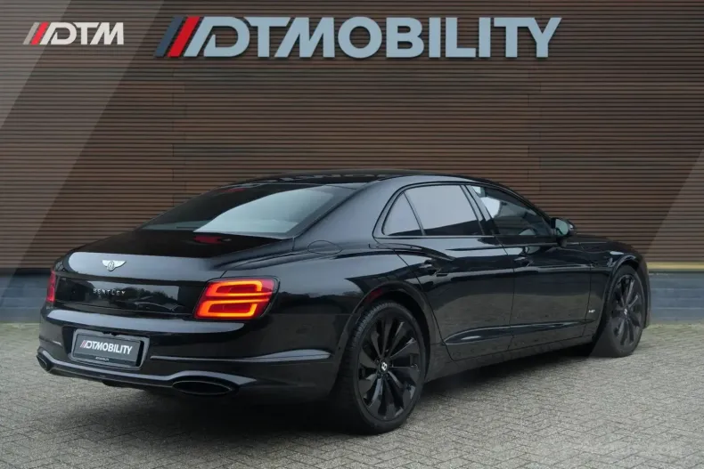 Bentley Flying Spur din 2022 cu 39.880 km - oferta BEN104827 - foto 4