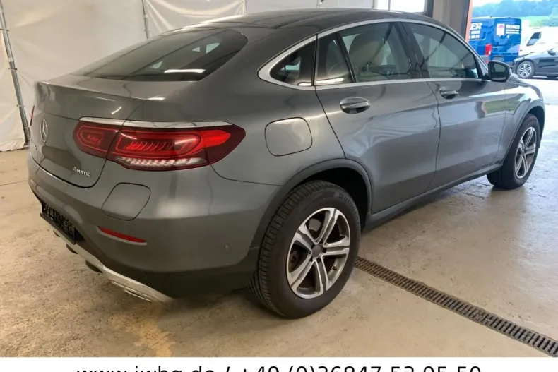 Mercedes-Benz GLC 300 din 2020 cu 85.114 km - oferta MER104843 - foto 3
