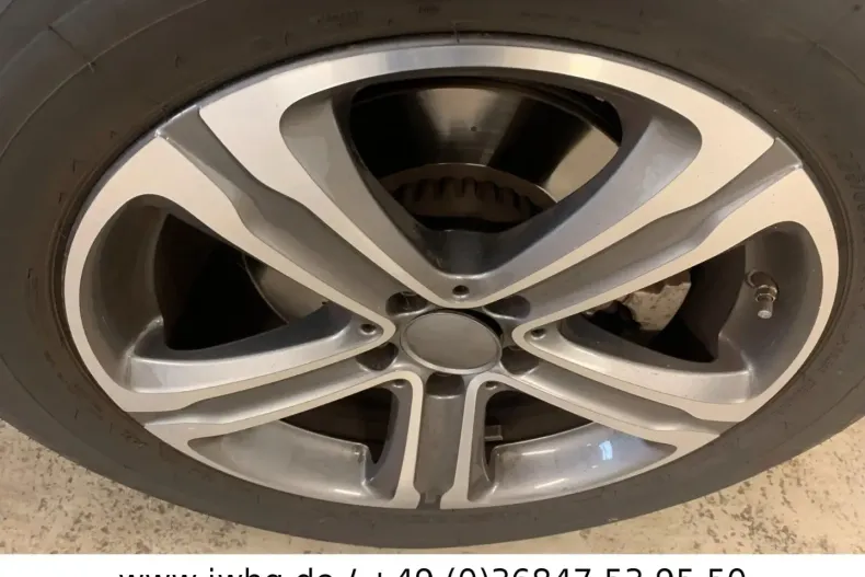 Mercedes-Benz GLC 300 din 2020 cu 85.114 km - oferta MER104843 - foto 17