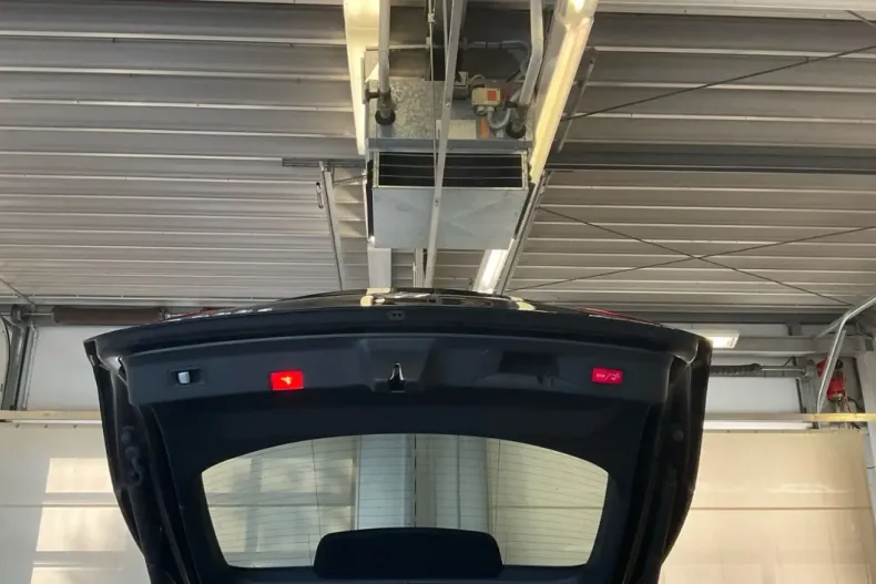 Mercedes-Benz GLC 300 din 2020 cu 99.750 km - oferta MER104844 - foto 16