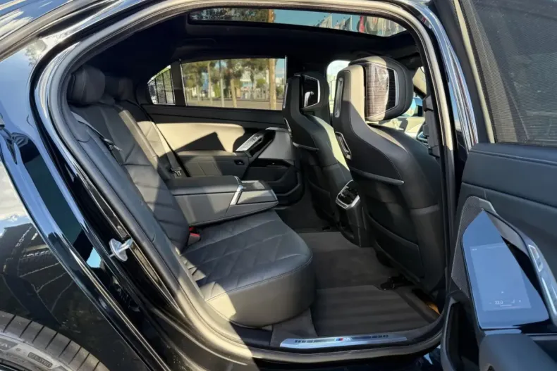 BMW 740 din 2024 cu 38.632 km - oferta BMW104857 - foto 4