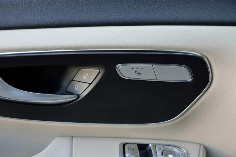 Mercedes-Benz V 300 din 2023 cu 90.230 km - oferta MER104866 - foto 20