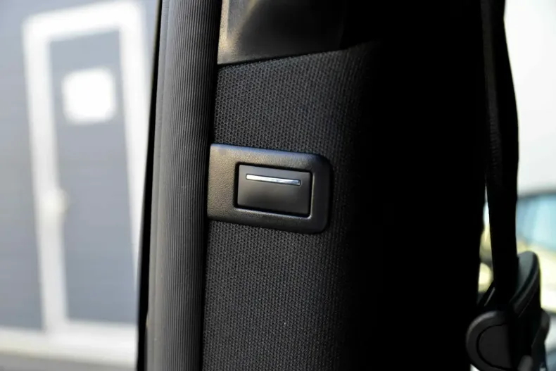 Mercedes-Benz V 300 din 2023 cu 90.230 km - oferta MER104866 - foto 39