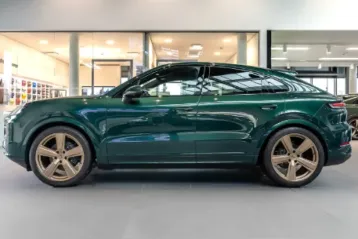 Porsche Cayenne din 2025 - oferta POR104867