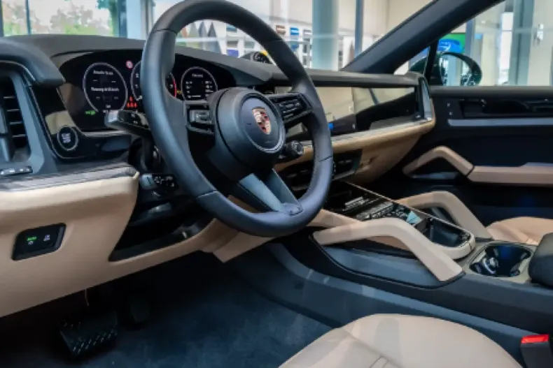 Porsche Cayenne din 2025 cu 50 km - oferta POR104867 - foto 4