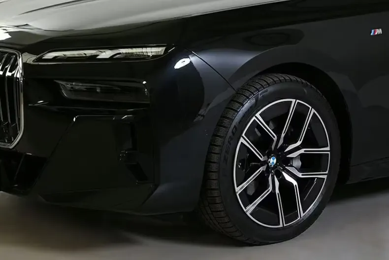 BMW 740 din 2024 cu 19.700 km - oferta BMW104868 - foto 2